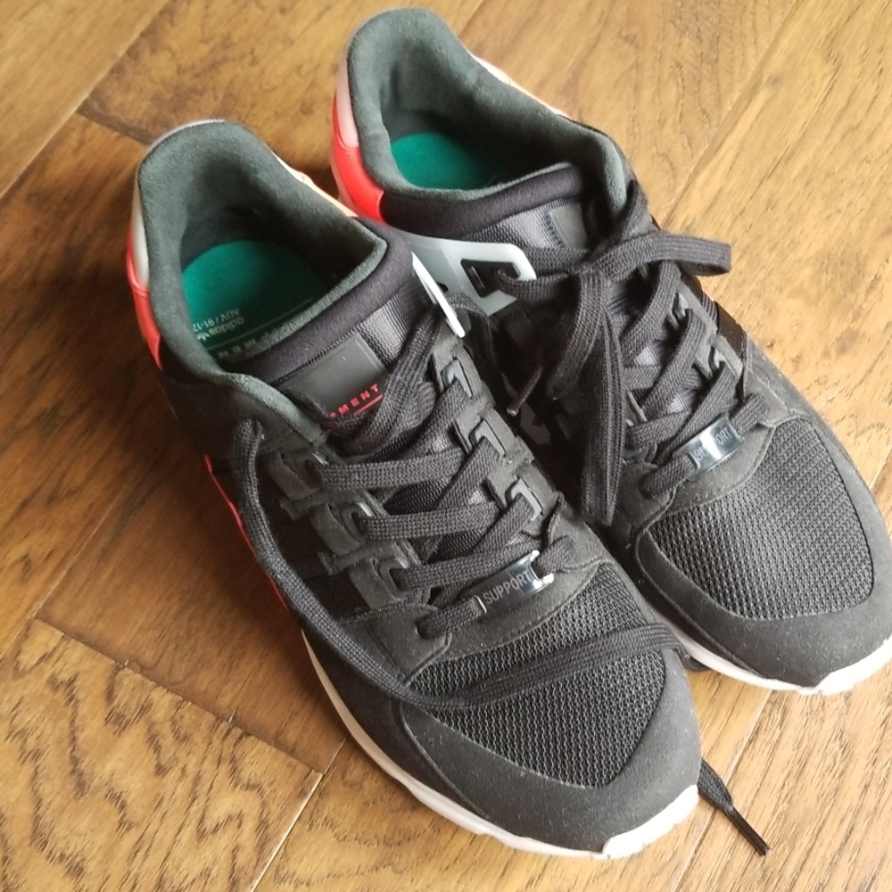 Used Men Adidas size 9.5